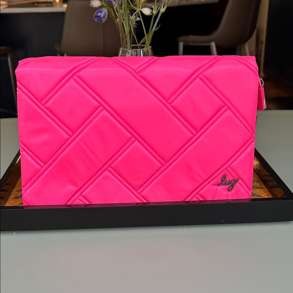 Lug “HOT” Pink 🩷 Quilted Bag